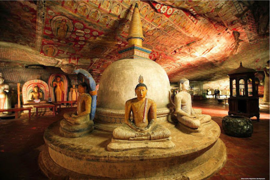 Dambulla cave temple